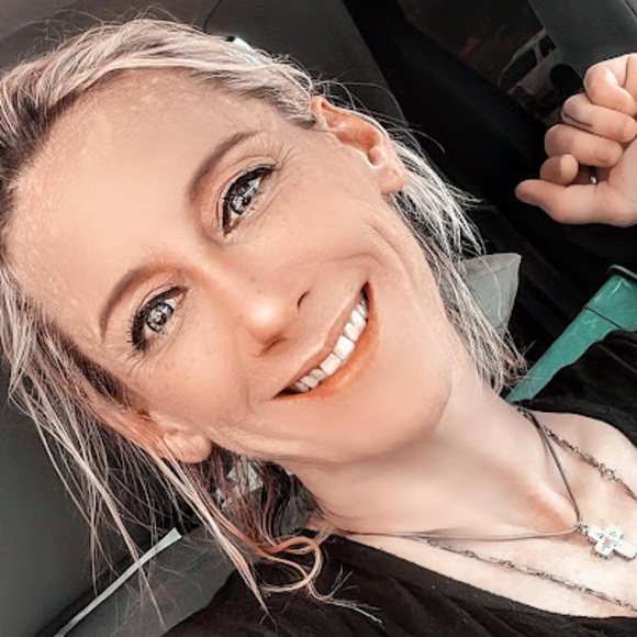 Meet your Posher, Bethany switzer - Picture 1 of 1